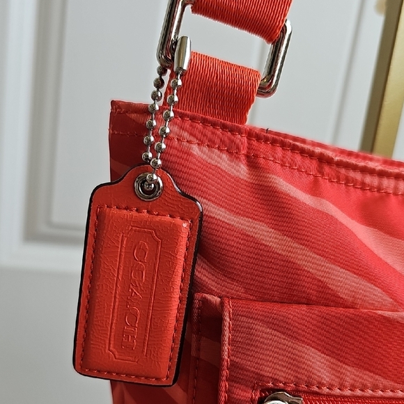 Coach 2013 Getaway Zebra Print File Bag And Pouch Bundle - Picture 4 of 12